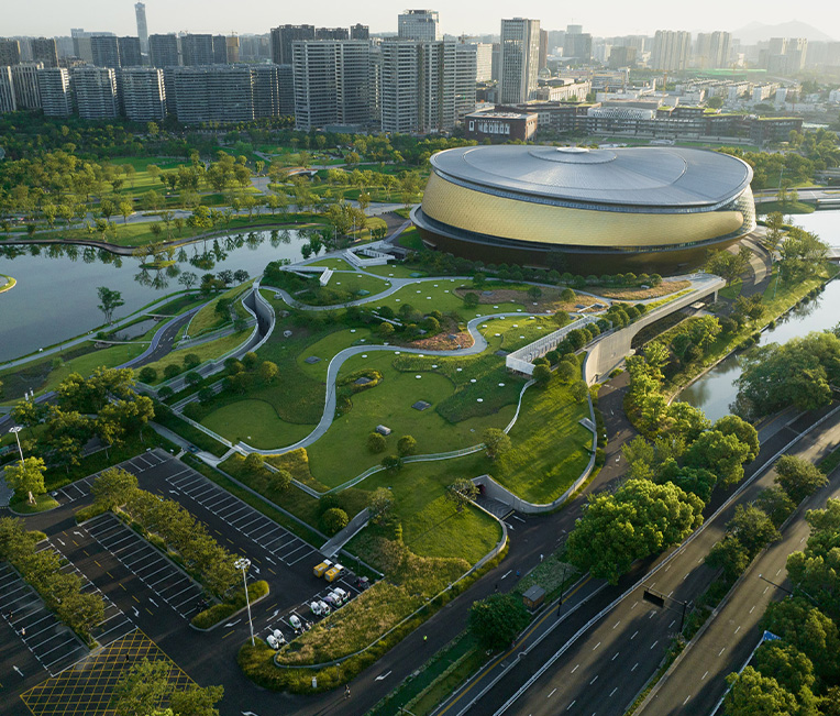 Podprojekt povrchovej úpravy oceľových konštrukcií športového parku Hangzhou Eastern Bay (hala na korčuľovanie, stuha, pomocné priestory, krajinná veža)